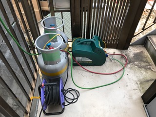 冷媒ガスの回収
