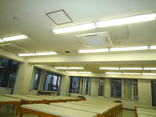 ピッタリ設置された室内機