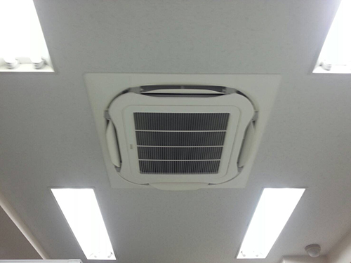 室内機取り付け完了