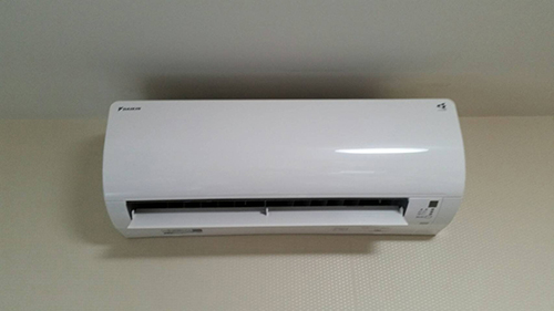 壁掛型エアコンの交換完了