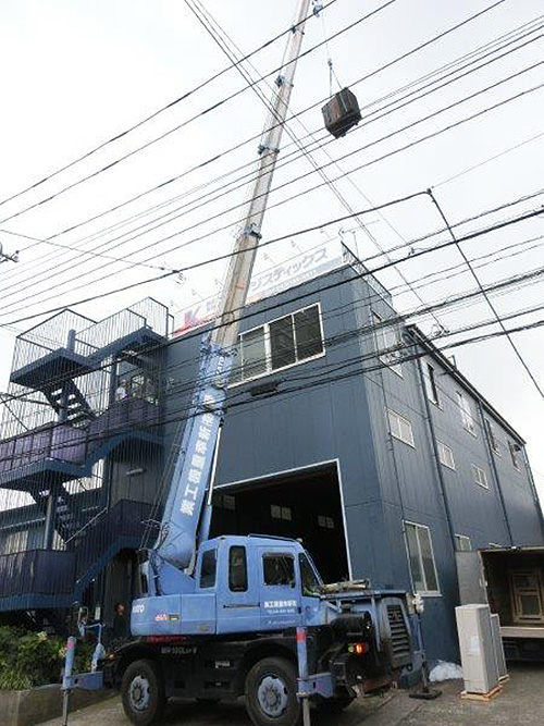 既存室外機撤去中