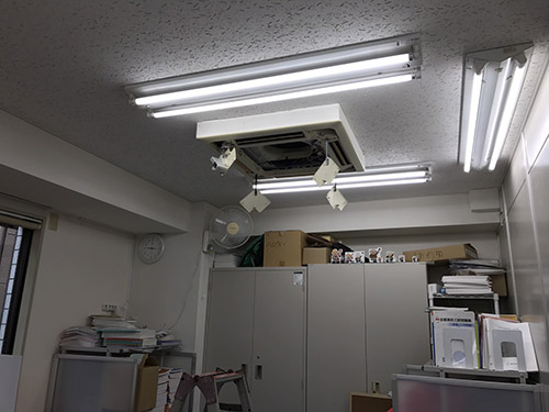 既存室外機撤去中