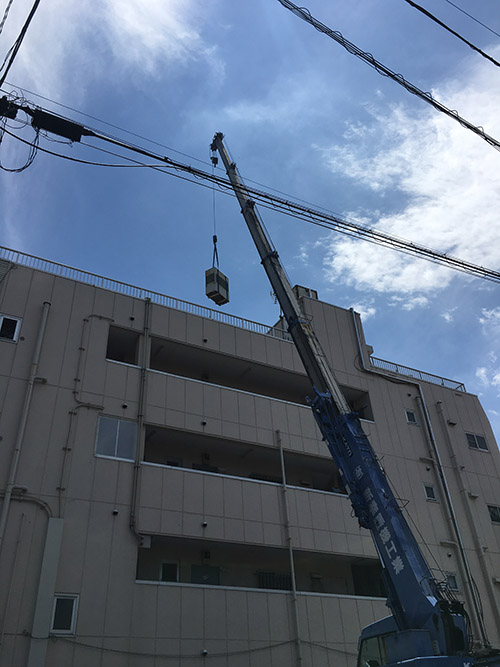 クレーン作業中