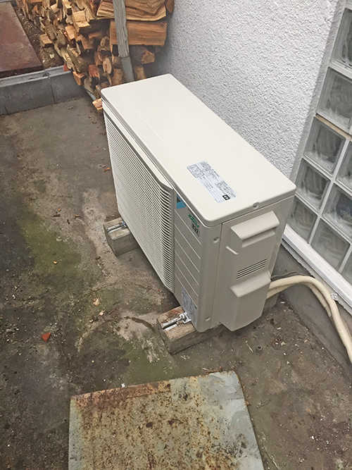 室外機設置完了