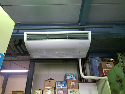 天井吊形施工中
