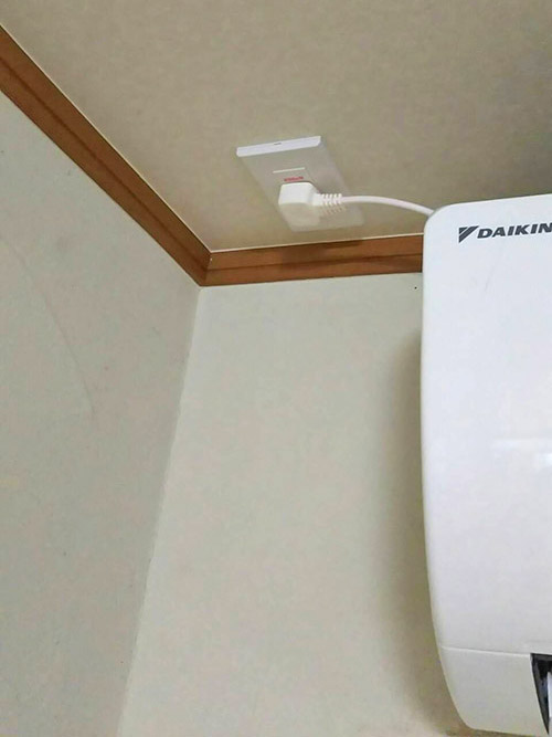 天井に専用電源を新設