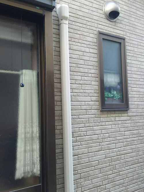 オプションの室外配管カバー