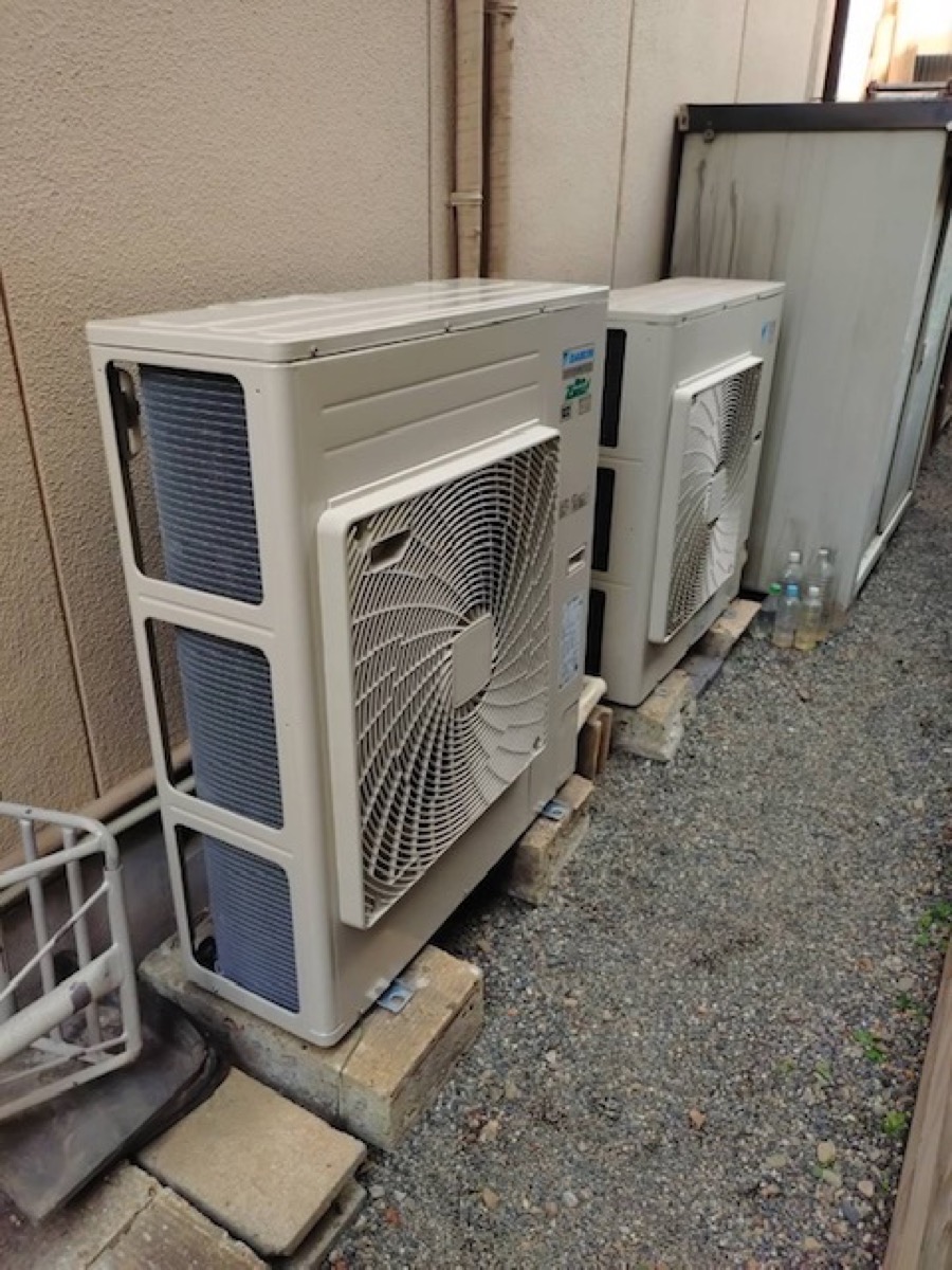 施工後のダイキン製業務用エアコン室外機