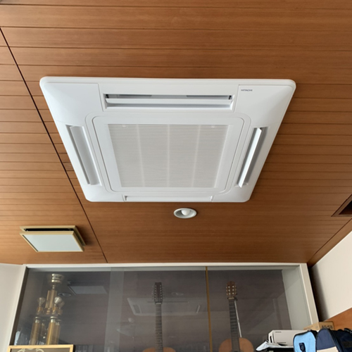 東京都台東区の住居にて日立製天井カセット形4方向エアコンの入替え工事【業務用エアコン】