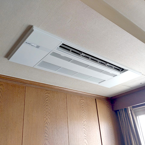 東京都新宿区のマンションにて三菱電機製天井カセット形シングルフロータイプの入替え工事【ハウジングエアコン】
